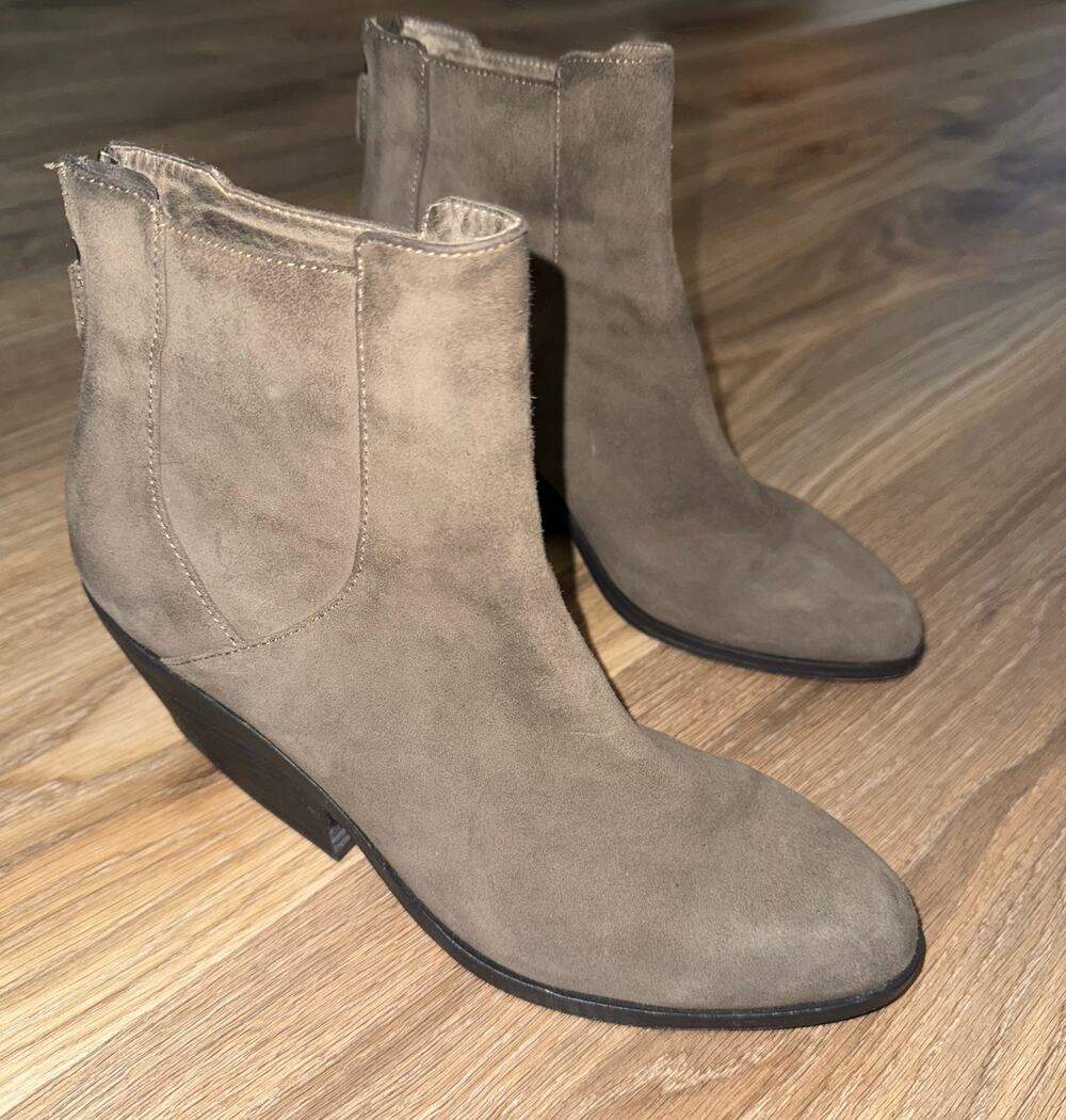 EILEEN FISHER 'Peer' gray Shadow leather Suede ankle booties boots - size 8.5